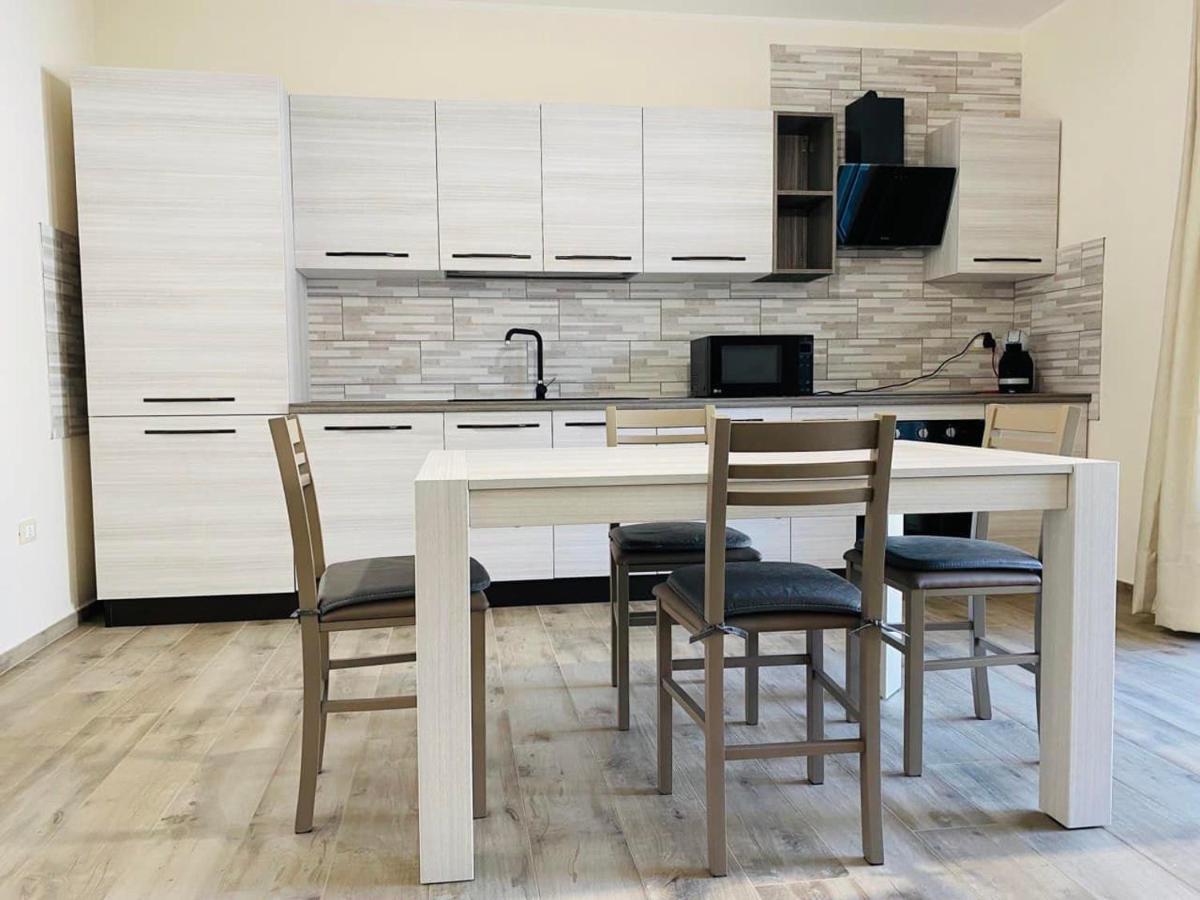Апартаменти Nuova Residenza Dei 7 Pini A Pochi Passi Dal Mare Порто-Піно Екстер'єр фото